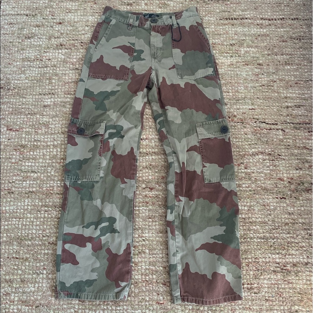 Zara Camo Cargo Pant!